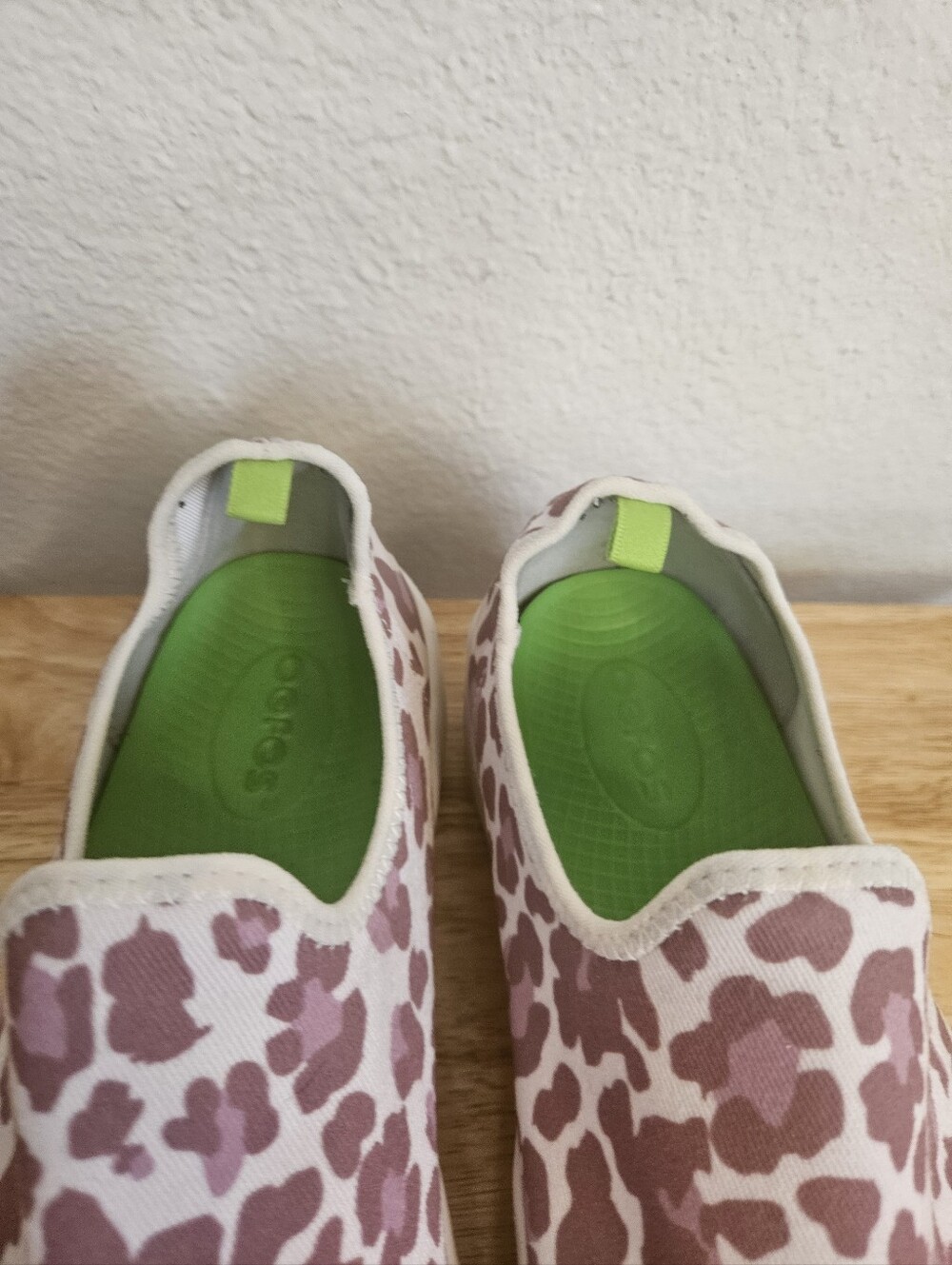 Oofs Oomgzee Low Womens Shies Size 9 - Picture 8 of 15